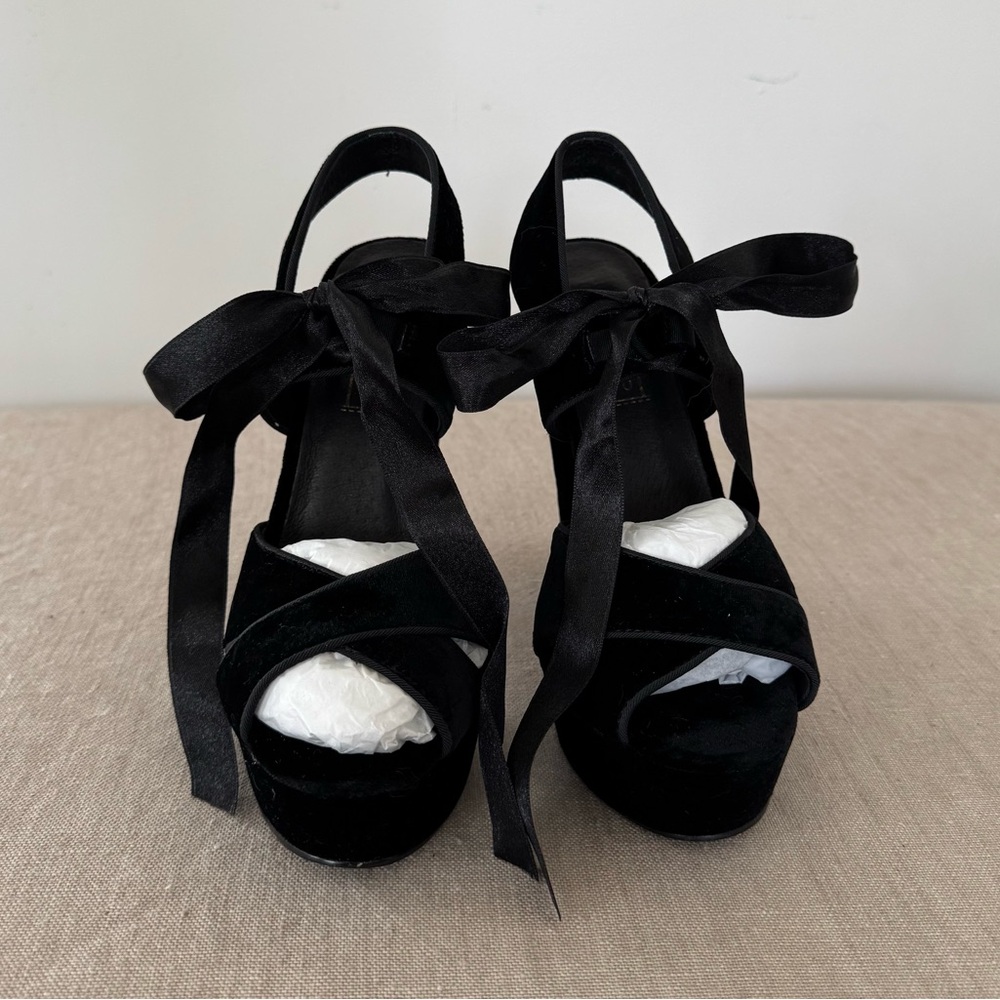 Topshop Black Velvet Platform tie heels size 6.5